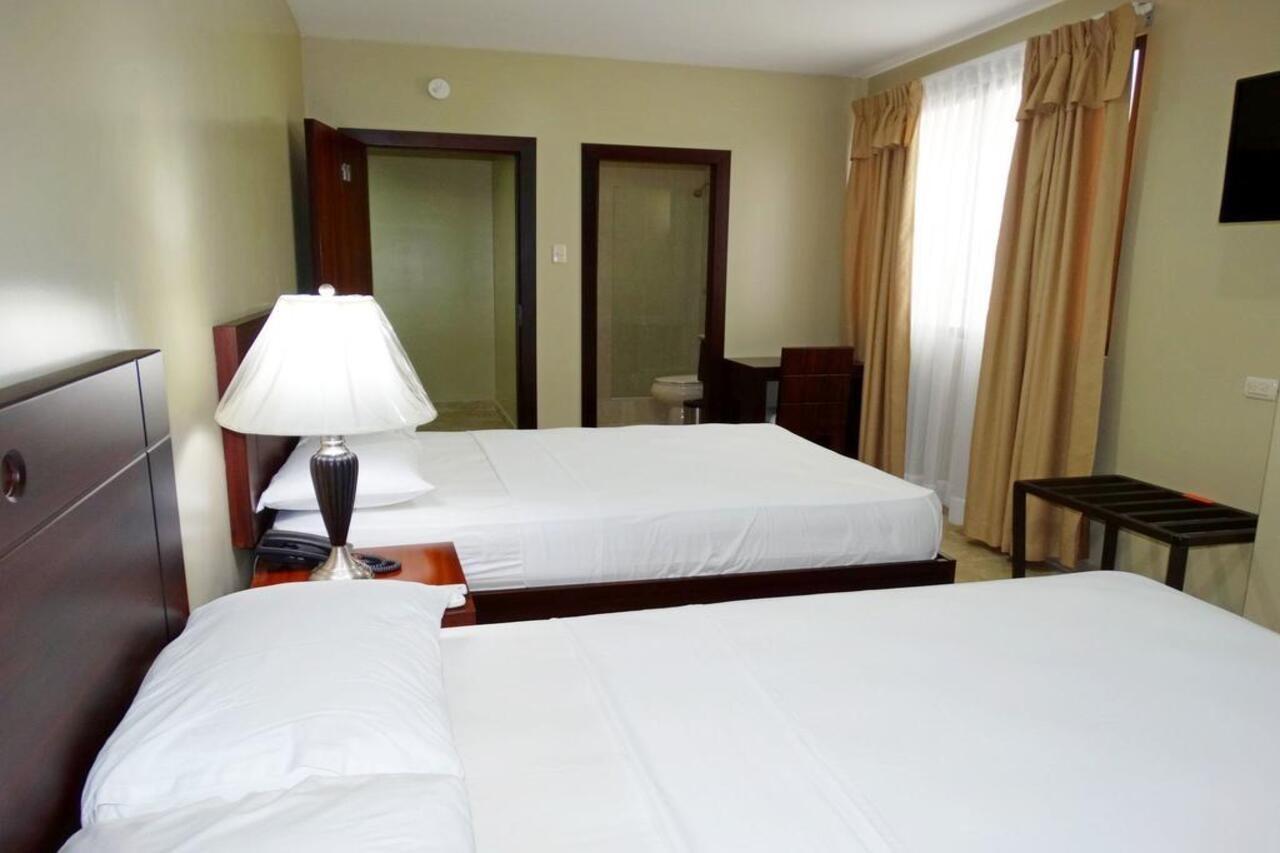 Hotel Marvento Suites Salinas  Buitenkant foto