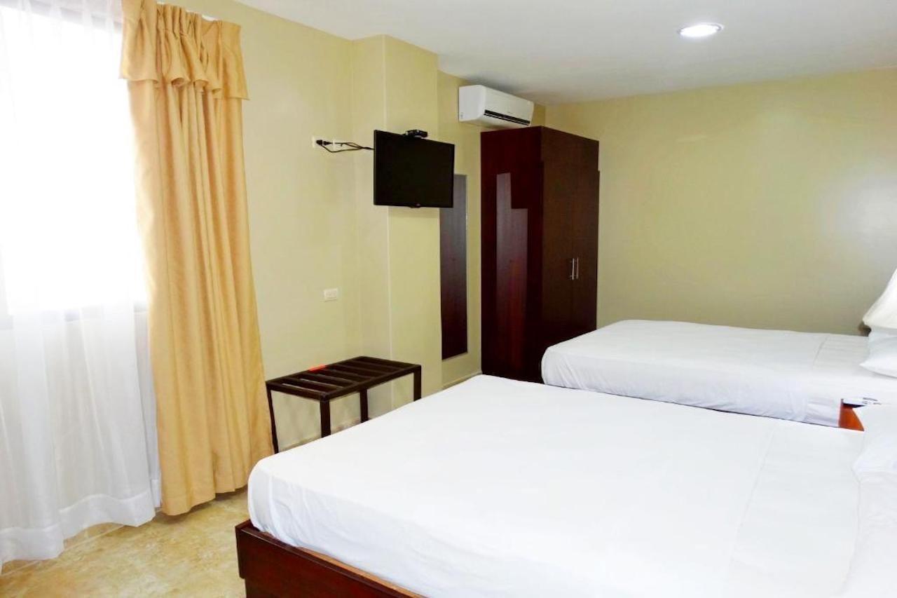 Hotel Marvento Suites Salinas  Buitenkant foto